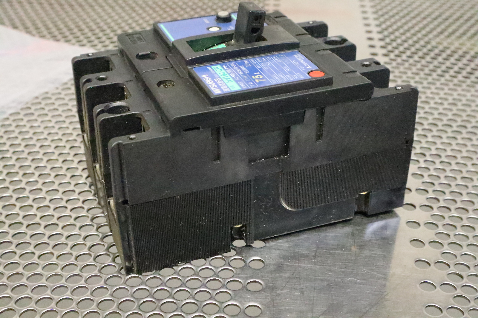 Mitsubishi NV100-CW 75A AC100-200-415V Circuit Breaker 3-Pole Used With Warranty