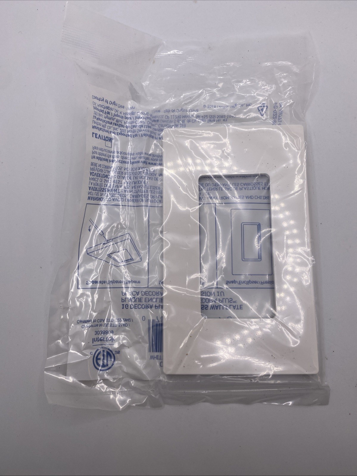 3X -Leviton 022-80301-SW 1-Gang Decora Plus Wallplate Screwless Snap-On Mount