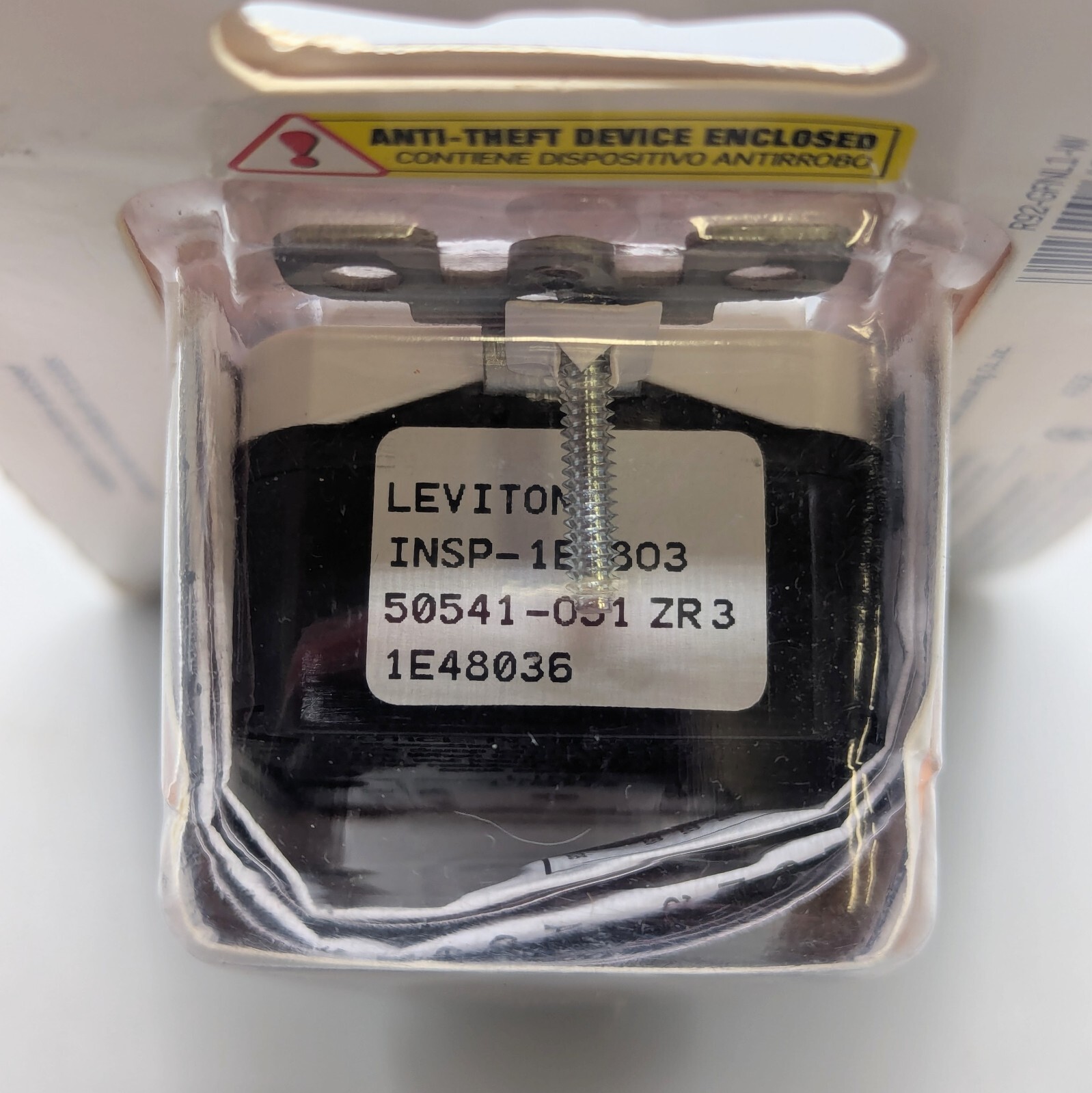 New Leviton GFNL1-W GFCI Outlet White with LED Guide Light