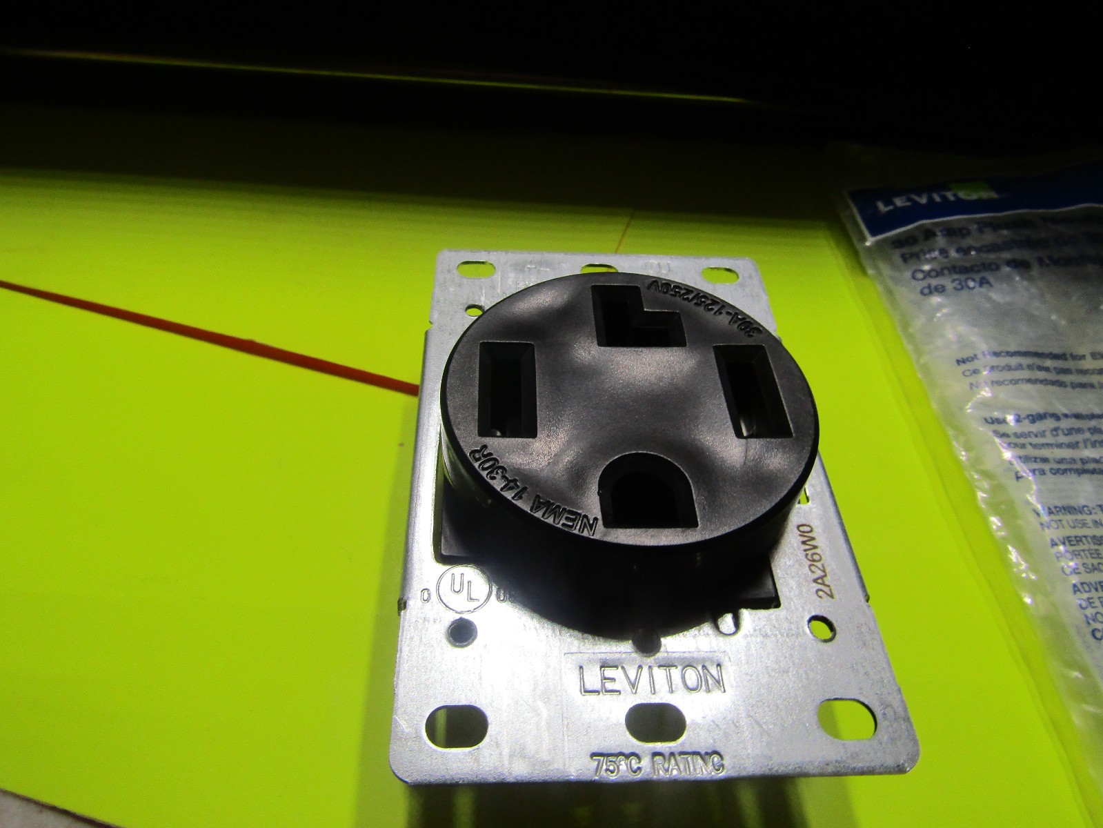 Leviton Flush Mount Power Outlet 30A 125/250V NEMA 10-30R