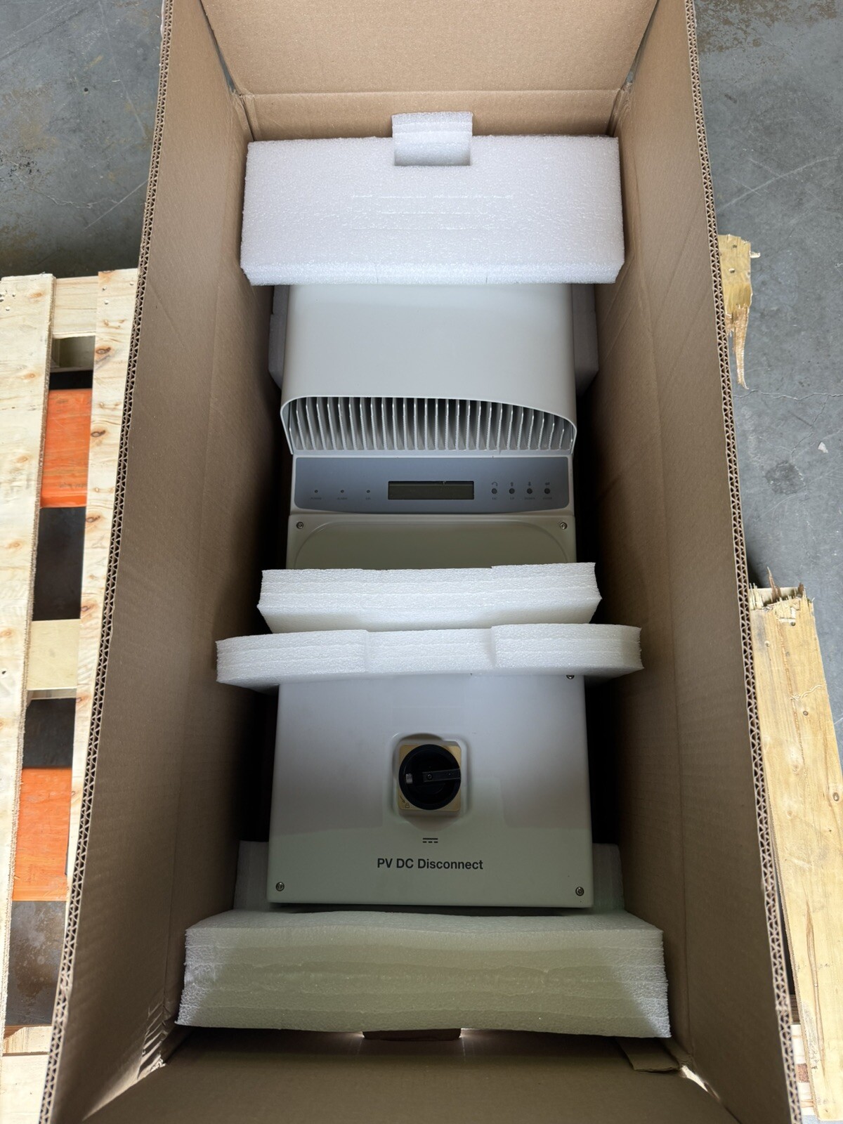ABB Photovoltaic Grid Tied Inverter Model PVI-4.2-OUTD-S-US-A Refurbished