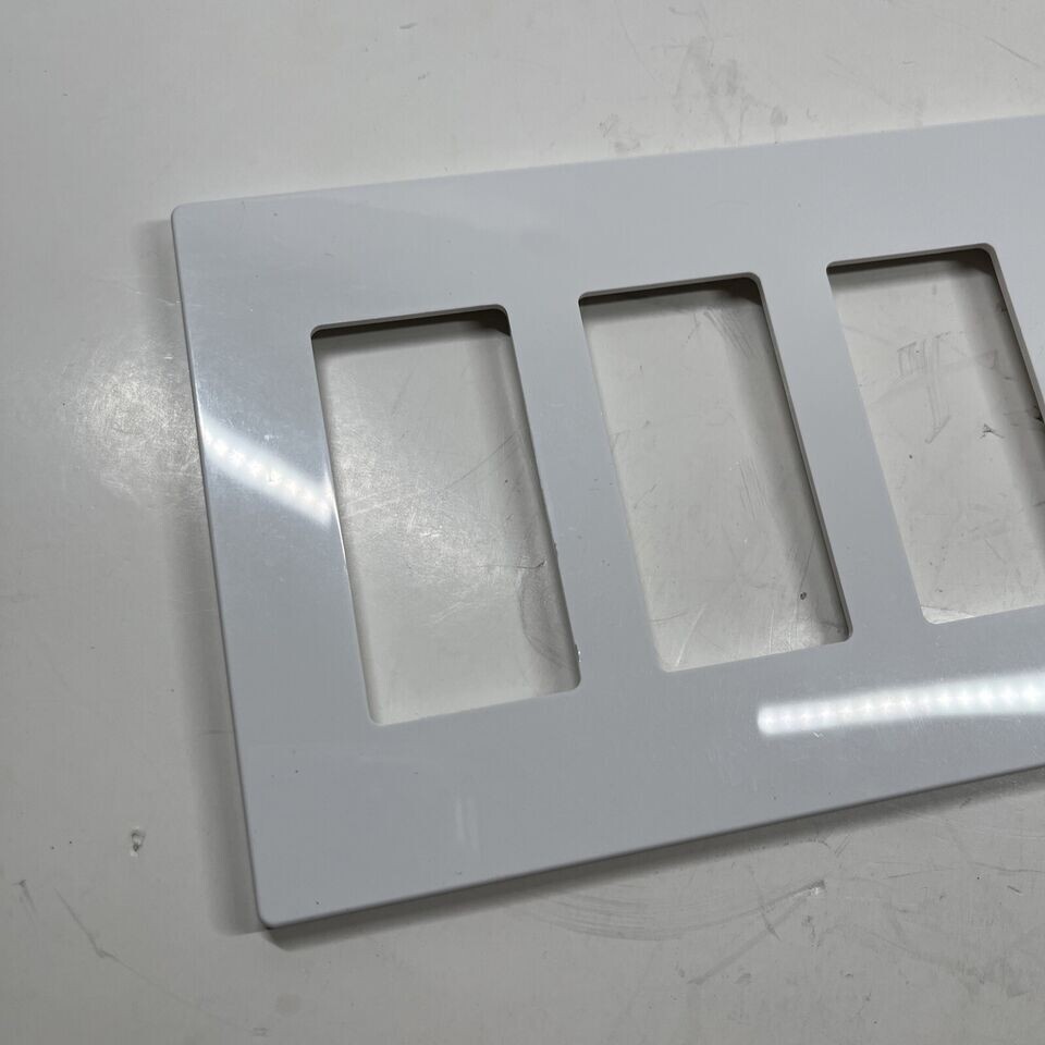 Lutron CW-6-WH Claro 6-Gang Wallplate White (USED w/ NO SCREWS)