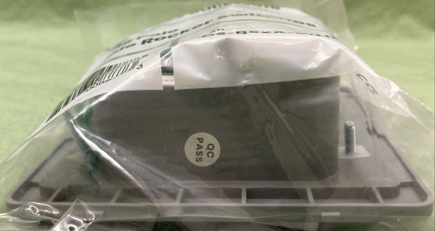 NEW DEAKO DS-BS2X-WHNL-UCQ SWITCH 2-GANG QUICK WIRE BACKPLATE SINGLE POLE