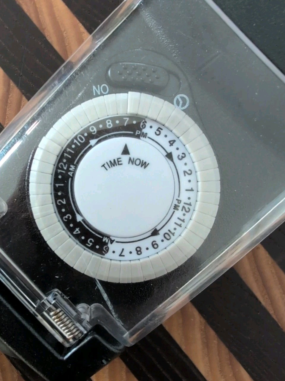 Outdoor All Weather Timer Power Plug HT1015 125V 60Hz 15A 1875W 10A 1250W