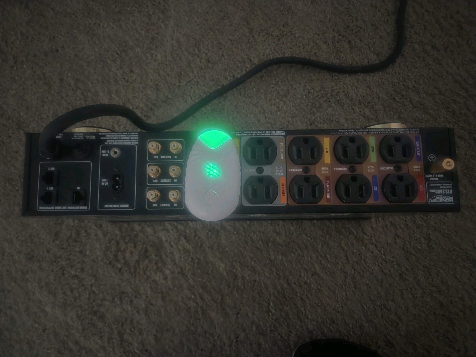 Monster Power HTS 2600 MKII Surge Protector Black/Silver – Nice Condition