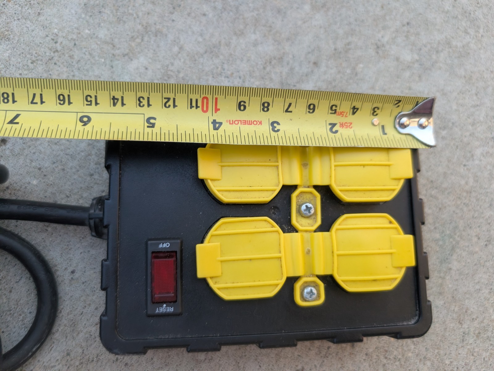 INDUSTRIAL TYPE INDOOR/OUTDOOR 4 OUTLET POWER BOX STRIP LONG CORD