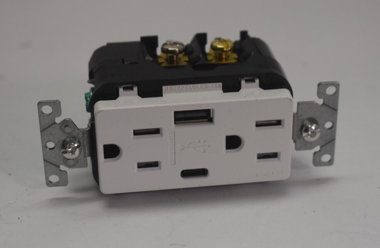 Leviton T5633-W Outlet 15 Amp Type C USB Charger Tamper Resistant White