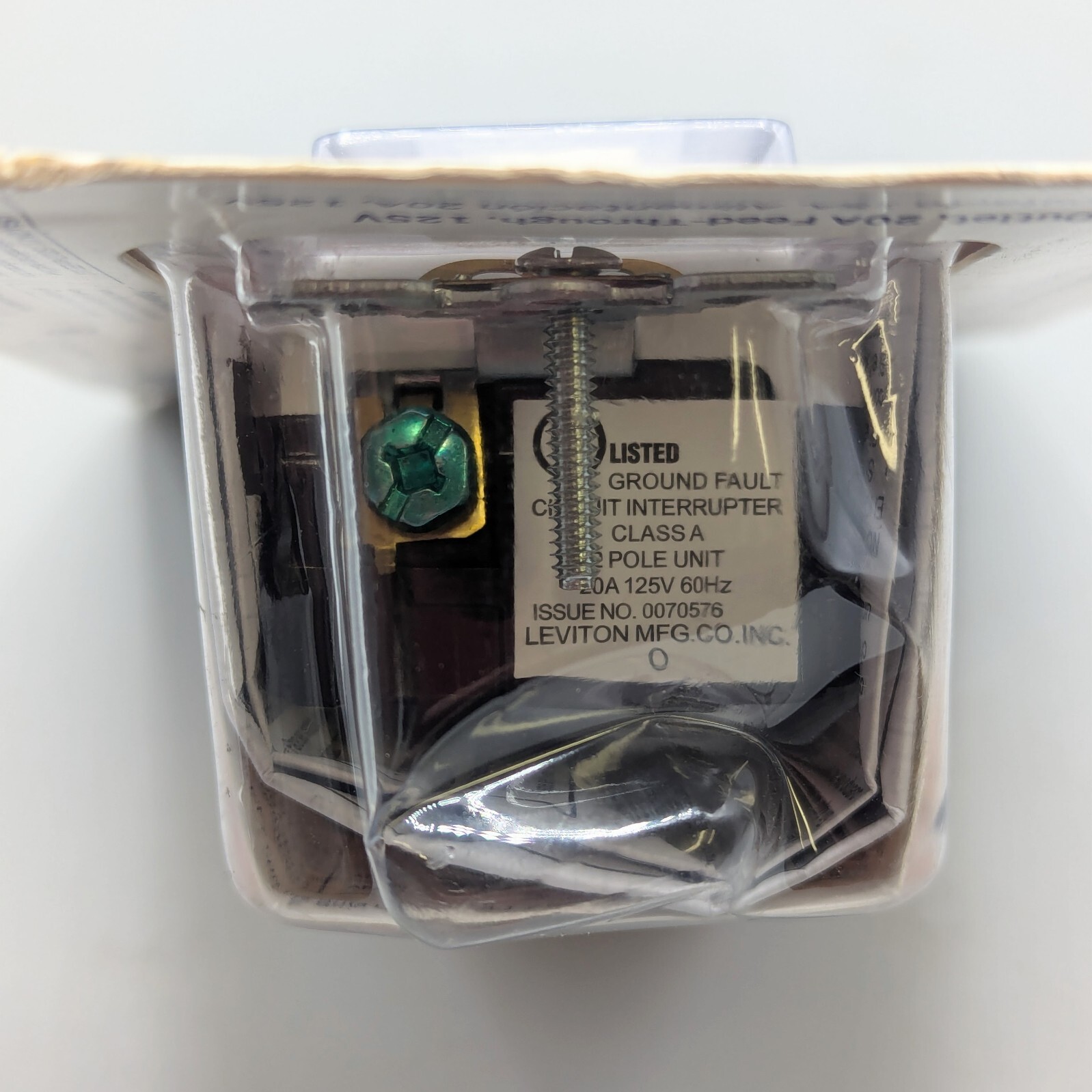 New Leviton GFNL1-W GFCI Outlet White with LED Guide Light