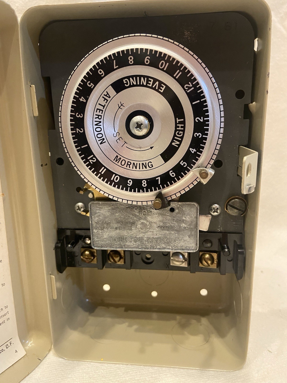 TORK 1101 Mechanical Time Clock Switch; SinglePole, SingleThrow; 40A, 277V; NOS