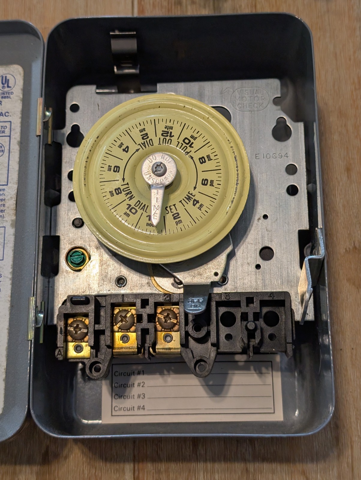 Intermatic T101 24-Hour Mechanical Time Switch 40A 120/208/240 Volt AC