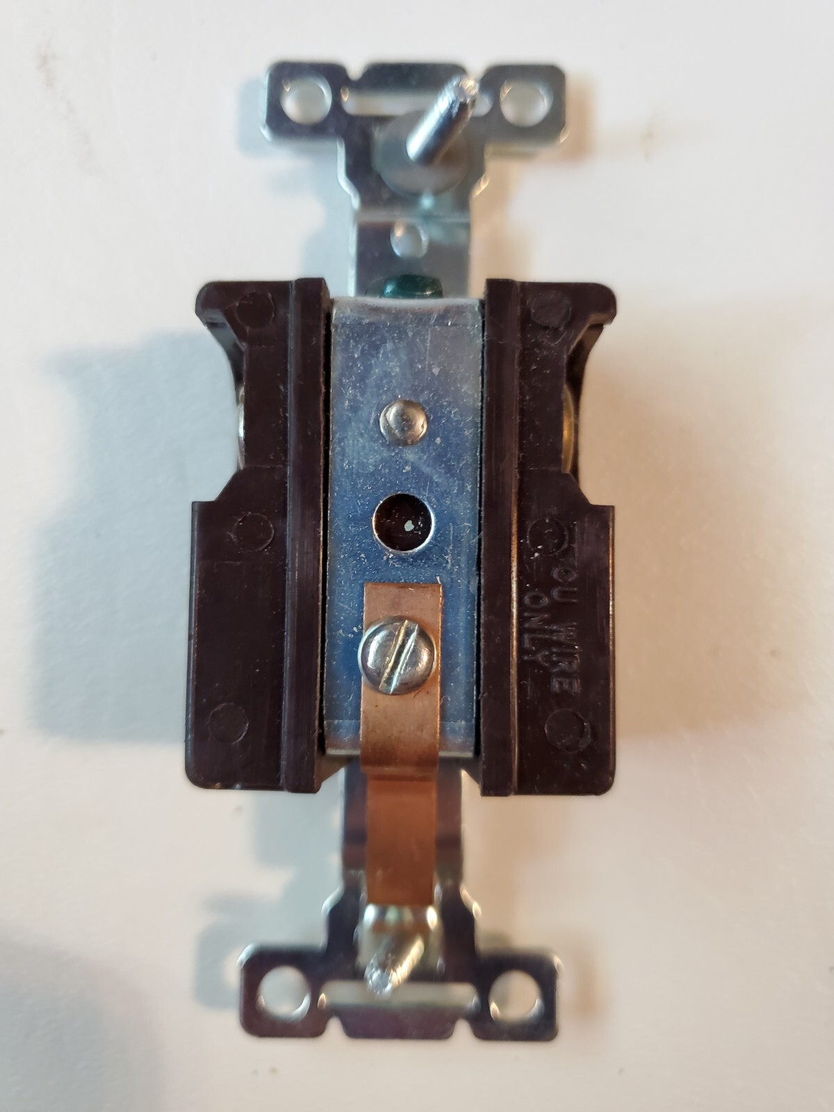 Six (6) Bryant 5251 Brown Side Wired Single Receptacle 125V 15A USA