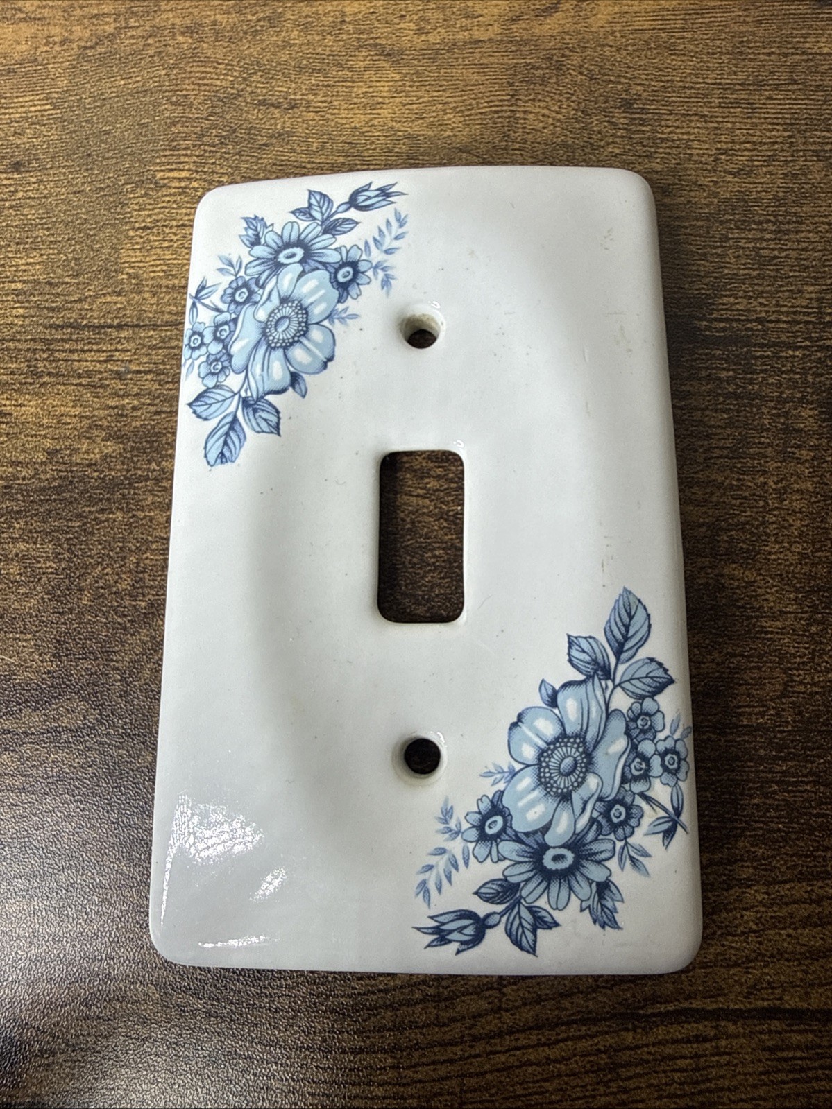 AmerTac Ceramic Single,Double Switch & outlet Cover Plates 1980’s Blue & White