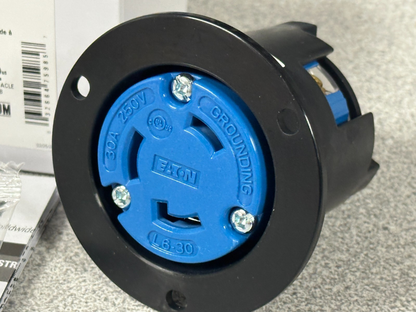 NEW Eaton AHCL630FO Blue Locking Flanged Outlet 30A 250V 2 Pole 3 Wire L6-30R