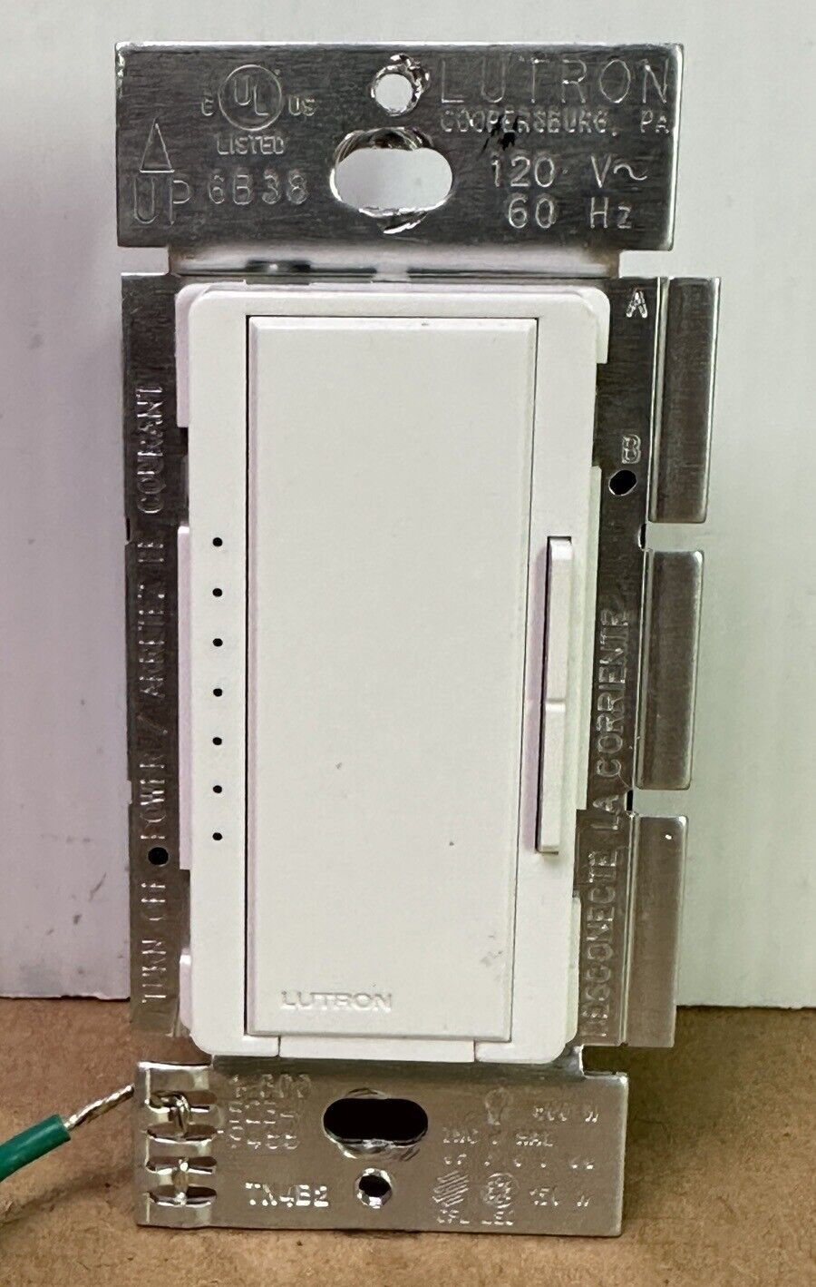 Lutron Maestro Dimmer MACL-153M-WH CFL LED Single – White