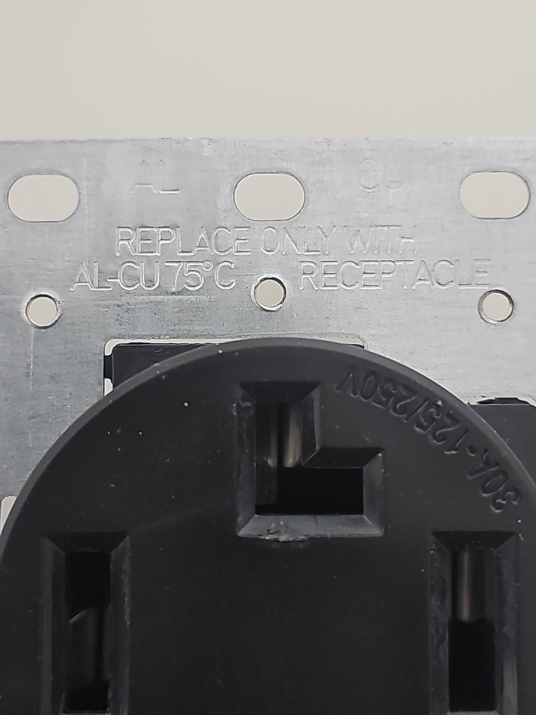 NEW Leviton Flush Mount Dryer Receptacle 278-S00 4-Wire 30-Amp 125/250V FreeShip