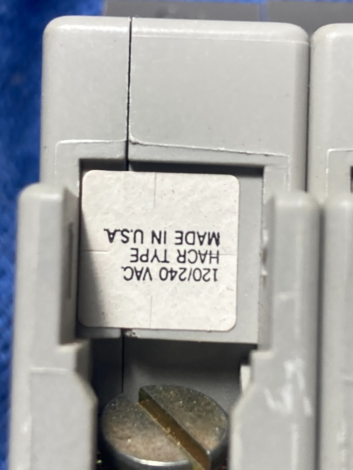 JUST 1 Square D SQUARE D TRILLIANT 20 AMP SDT220 CIRCUIT BREAKER 2 POLE 120-240