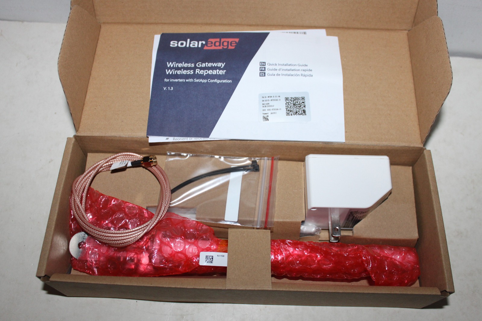 SolarEdge SE-WFGW-B-S1-NA Wireless Gateway & Antenna Kit – NEW IN BOX