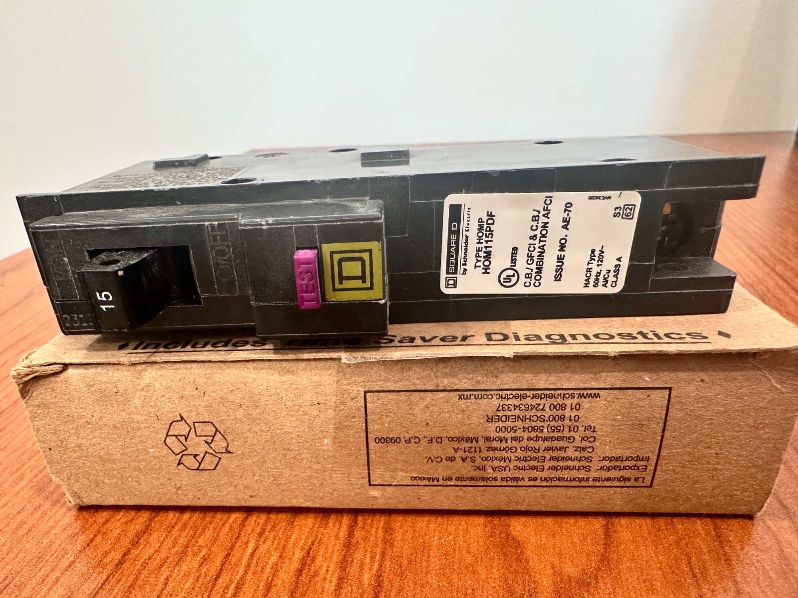 Square D HOM115PDF Homeline, 15A, 1P, 120V~ GFCI, Plug On Circuit Breaker