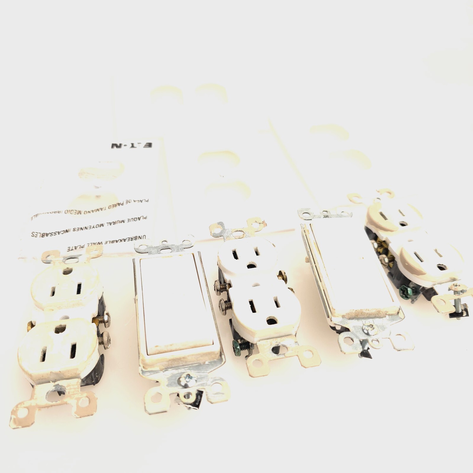 2 Light Switch 4 Plates Covers 3 Levingston Plugs Some Paints Around USA Seller