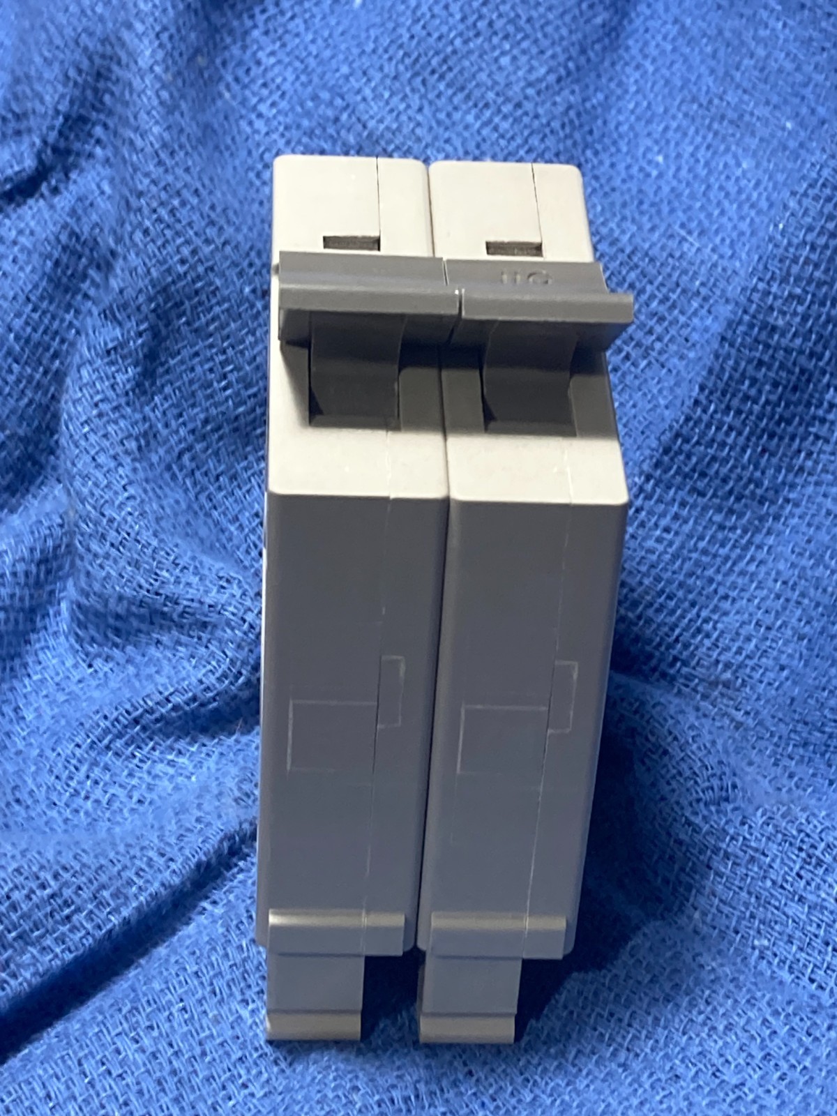 JUST 1 Square D SQUARE D TRILLIANT 20 AMP SDT220 CIRCUIT BREAKER 2 POLE 120-240