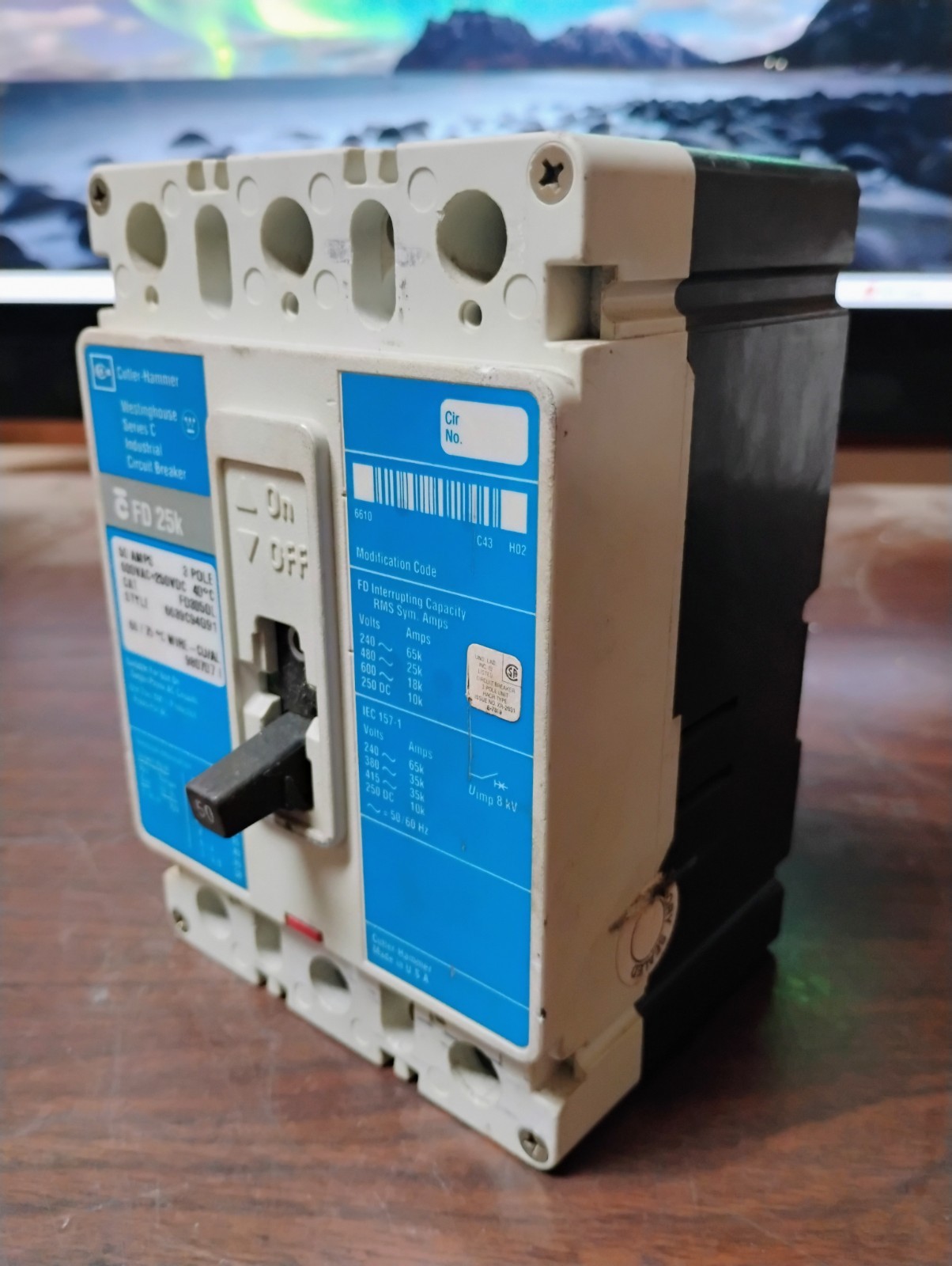CUTLER HAMMER FD3050L CIRCUIT BREAKER 50 AMP 600VAC 3-POLE PRE-OWNED GREAT