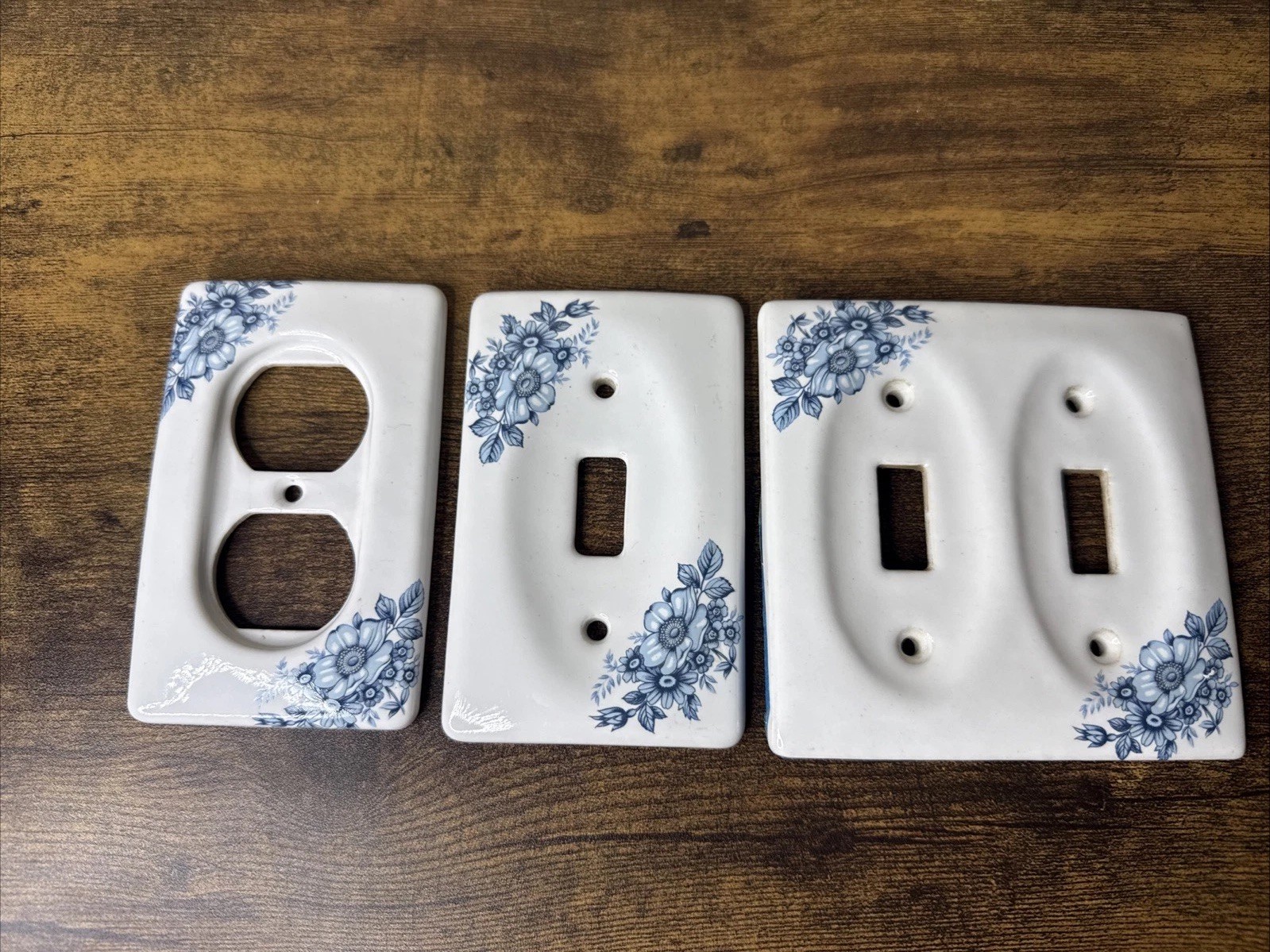 AmerTac Ceramic Single,Double Switch & outlet Cover Plates 1980’s Blue & White