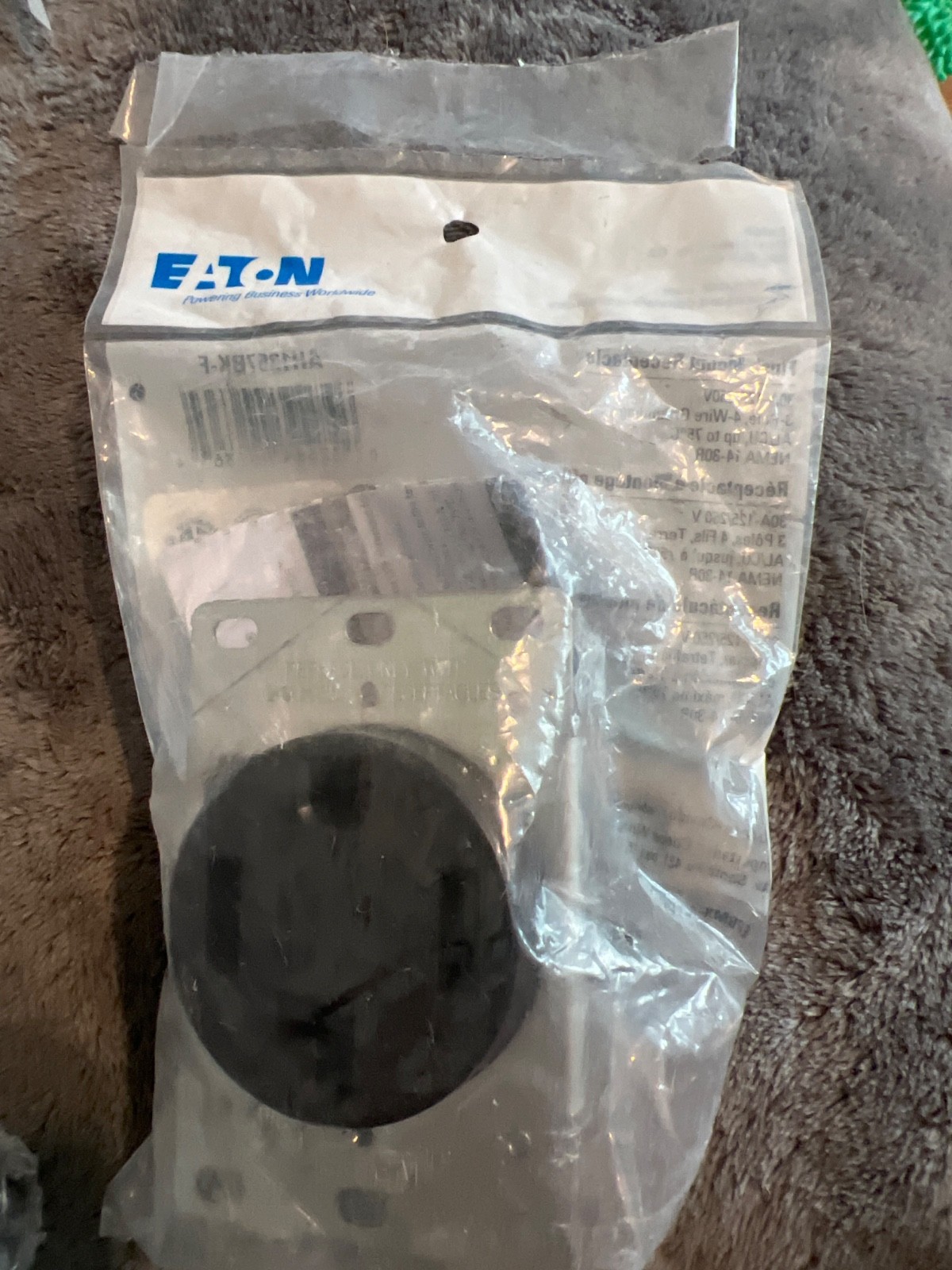 Eaton AH1257BK-F Flush Mount Receptacle – 30 Amp – 125/250 VAC – NEMA 14-30R