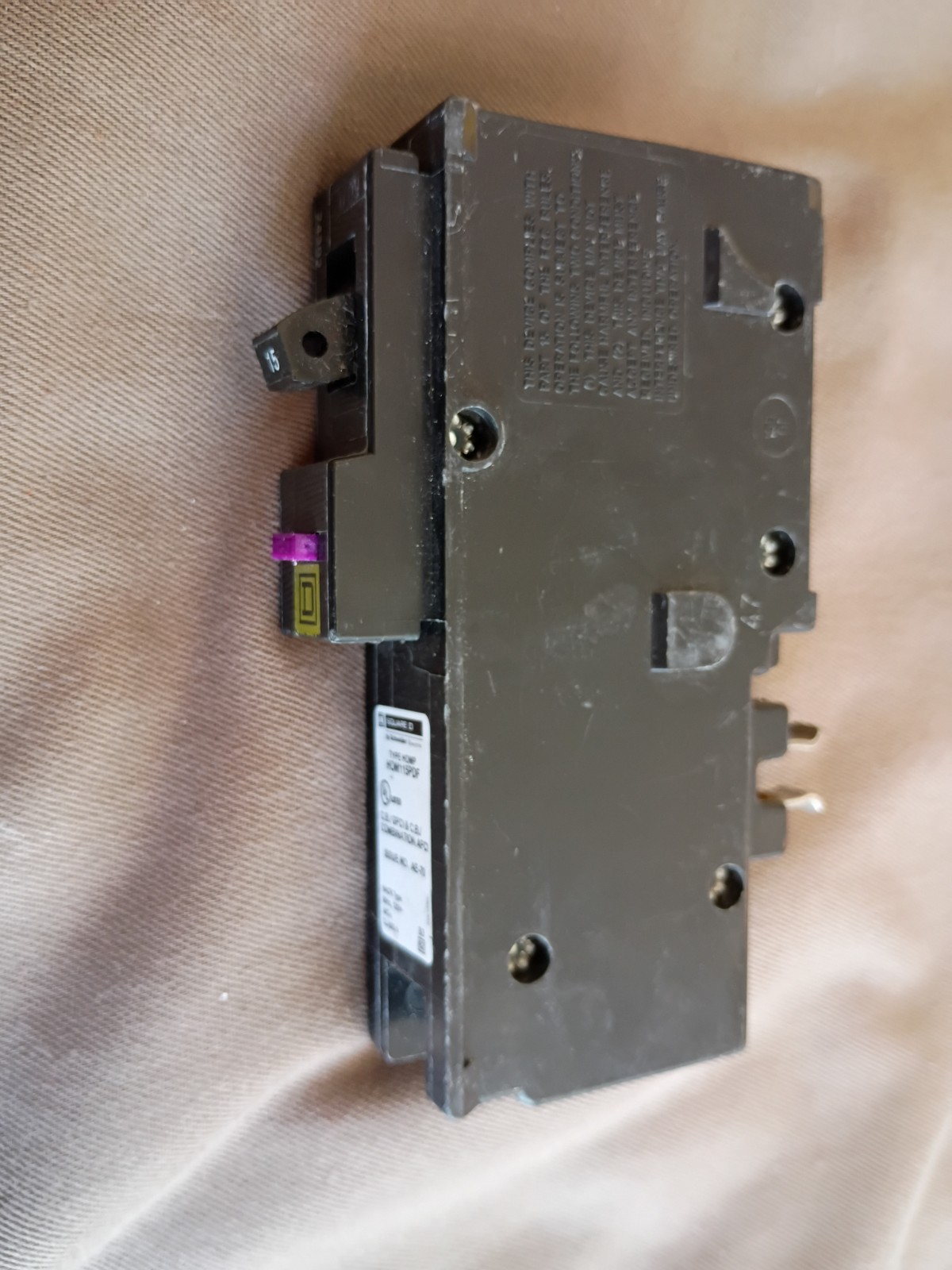 Square D HOM115PDF Homeline, 15A, 1P, 120V~ GFCI, Plug On Circuit Breaker Used