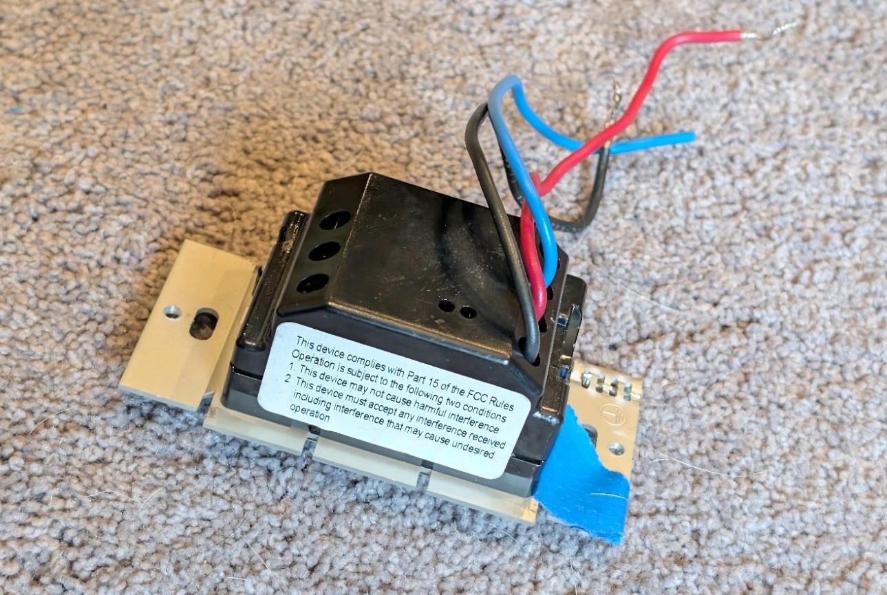 Lutron RA-600LM-WH RadioRA 600W Dimmer