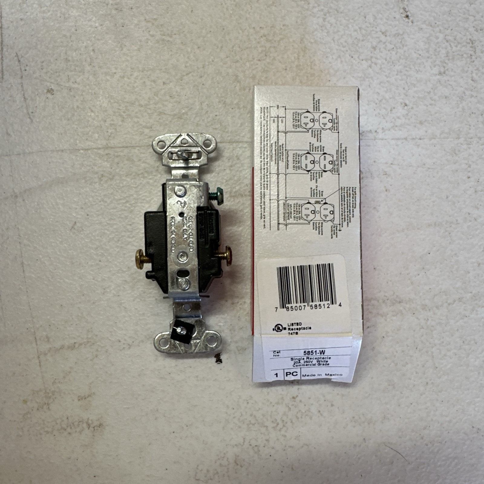 10-P&S White Straight Blade Single Outlet Receptacle Nema 6-20R 20A 250V 5851-W