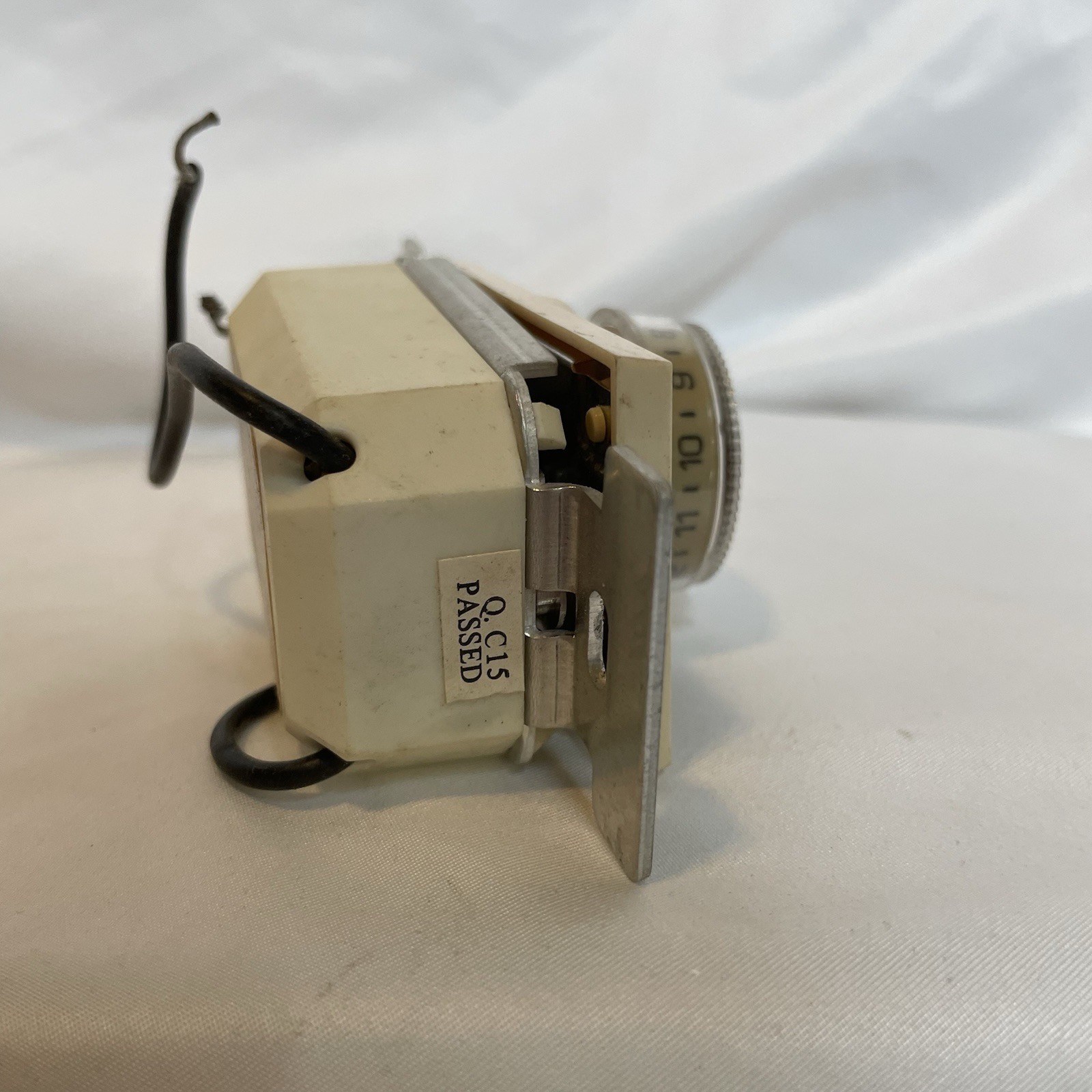 NEW Intermatic Programmable Electronic Wall Switch Security Timer Model EJ341C