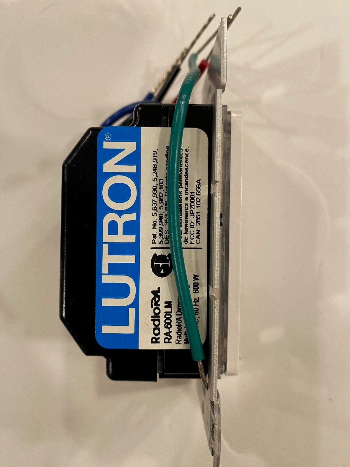 Lutron RA-600LM-WH RadioRA 600W Dimmer (New in Box)