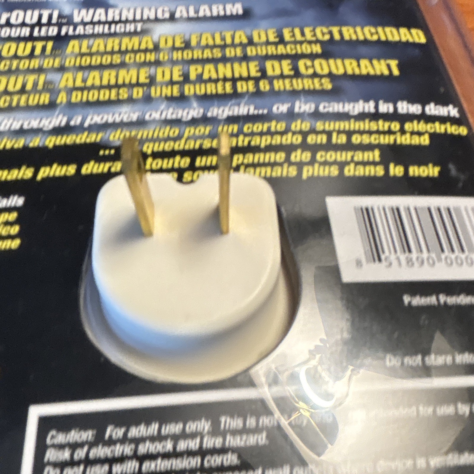 Reliance PowerOUT! Plug-In Power Failure Alarm 6+ Hr LED Flashlight THP207