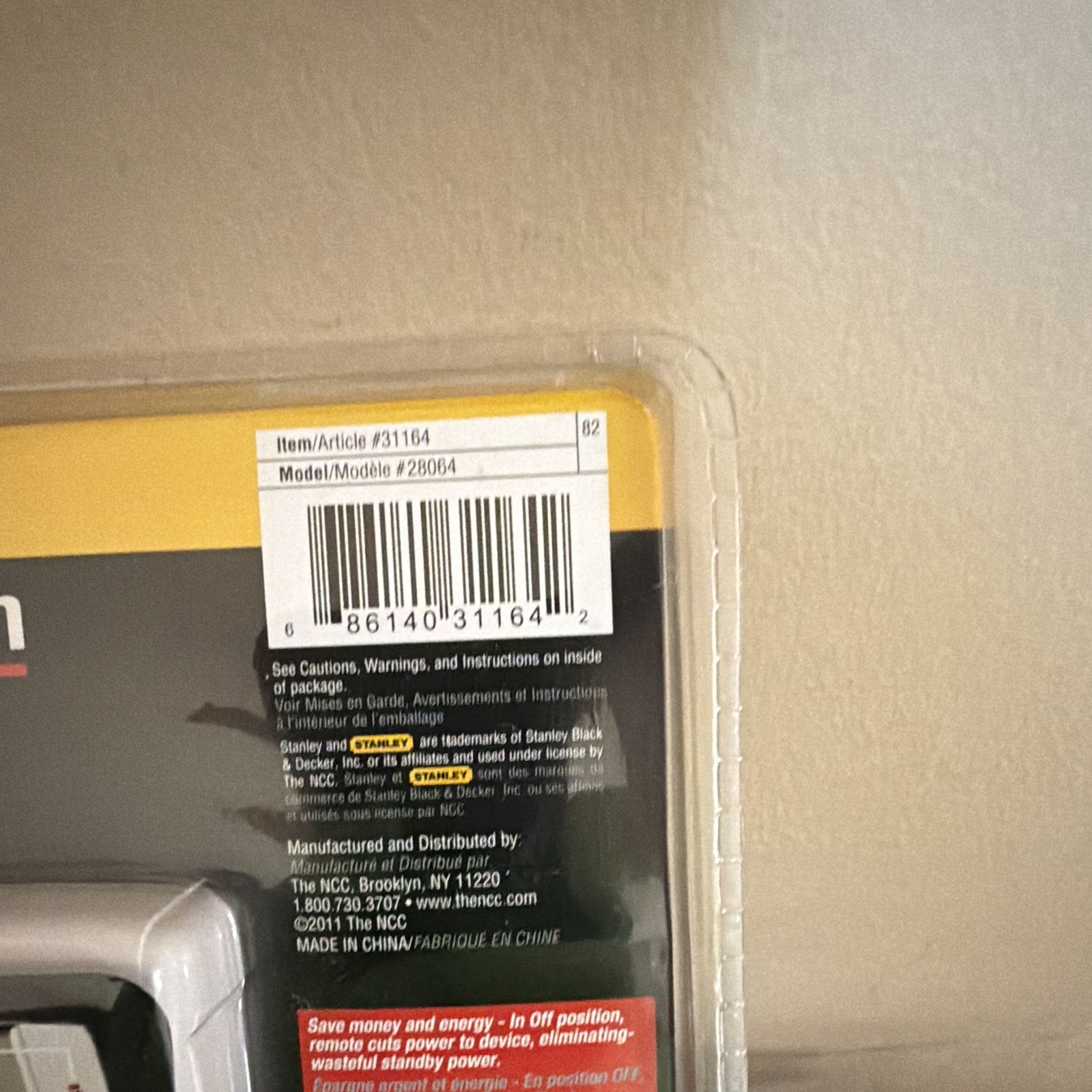 Stanley 28064 Indoor Wireless Remote Control System, 3 Outlets Plug-In 120V 15A