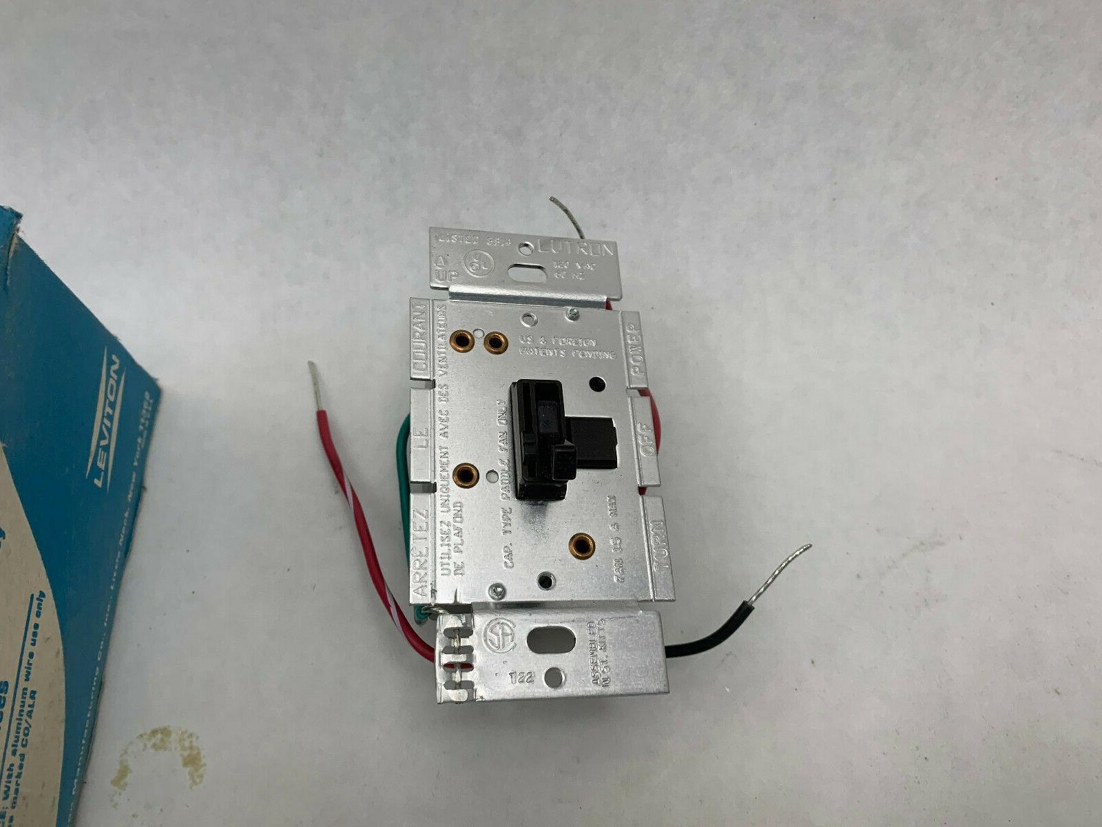 Leviton 80301 Lot Of Misc Dimmers 6606-AW Plates 80301-SW(16) See Pictures #E1