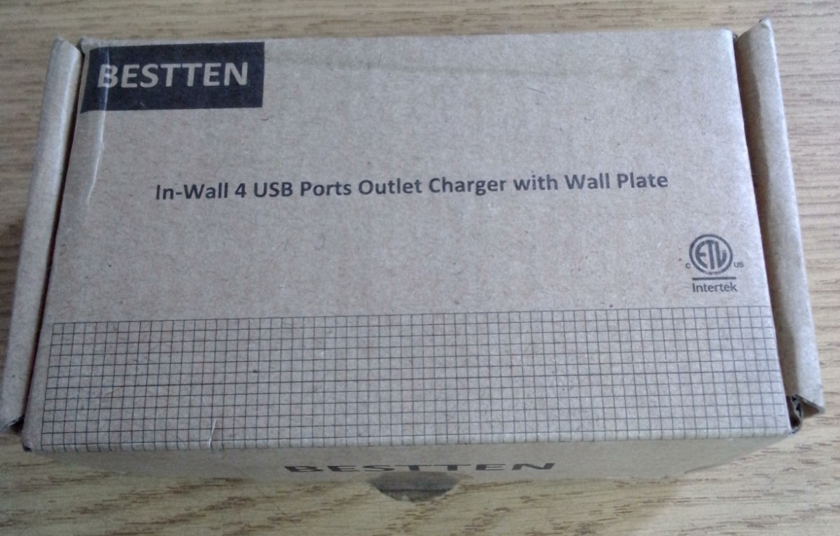 4 USB Ports Outlet Charger 5 VDC 4.2 Amps In-Wall Charger Wall Plate White