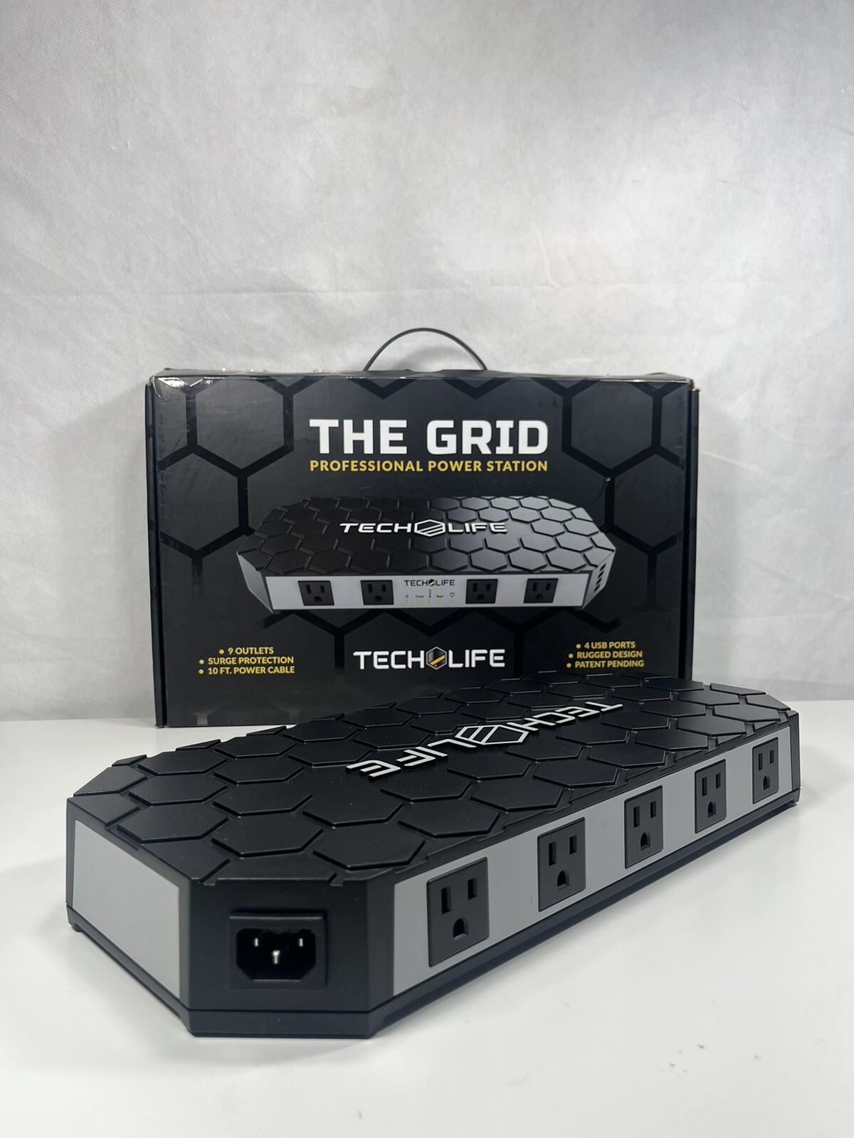 Tech-Life Power Station With nine 100-volt power outlets & four 2.1 amp USB port