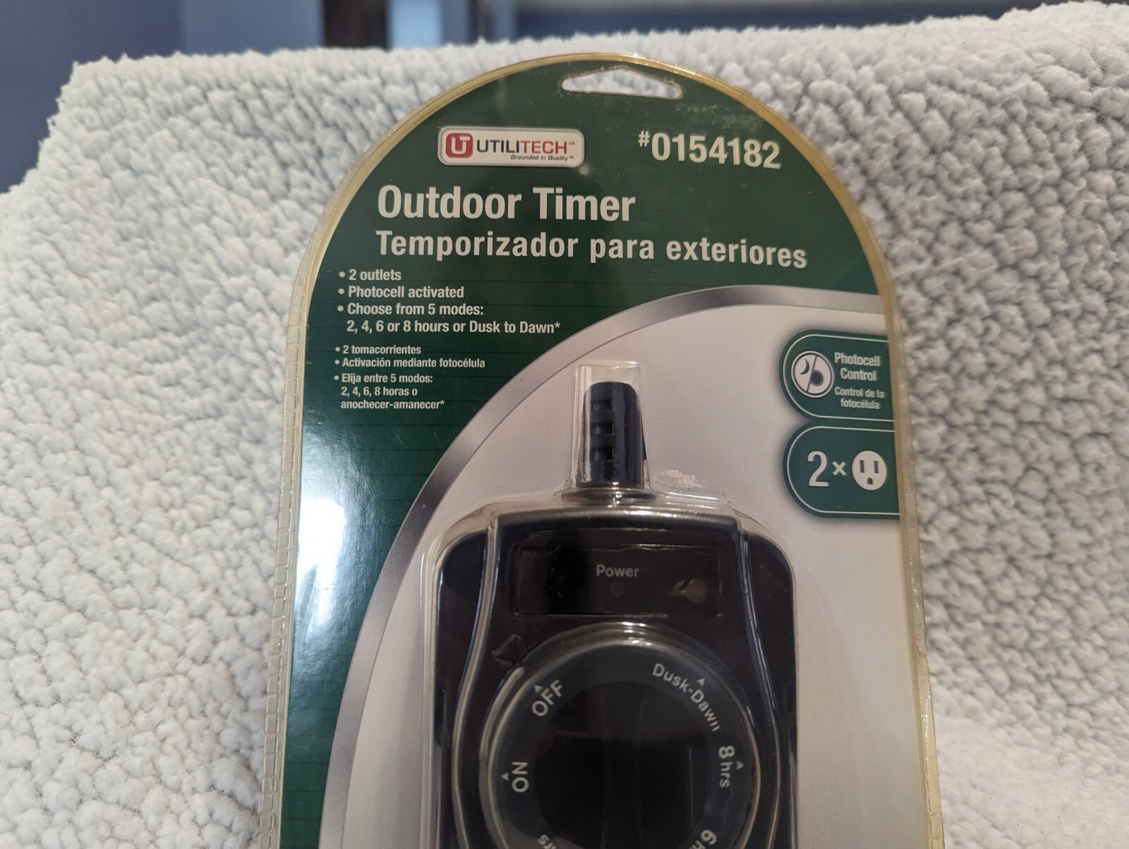 Utilitech #0154182 Outdoor Timer 15amp Dusk To Dawn 125 Volts AC, 60 HZ