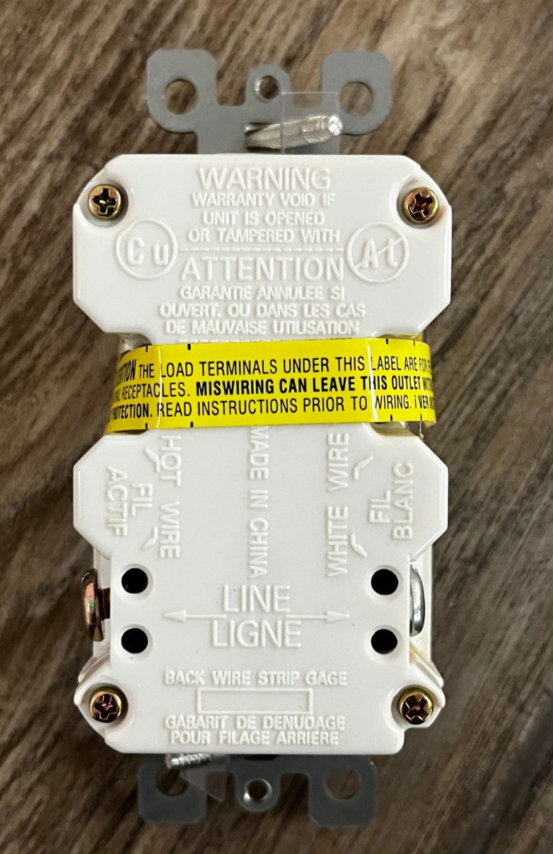Leviton Decora SmartlockPro 15 amps 125 V Duplex Light Almond GFCI Outlet 3 PACK