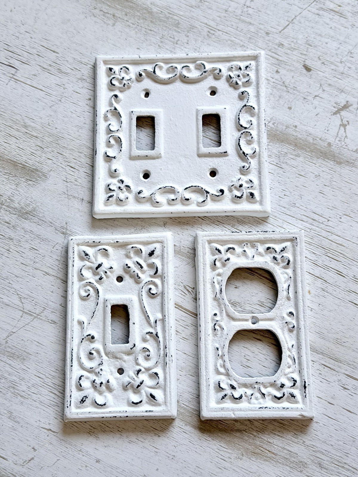 Set Of 3 Fleur De Lis Vintage Style Hand Painted White Cast Iron Wall Plates