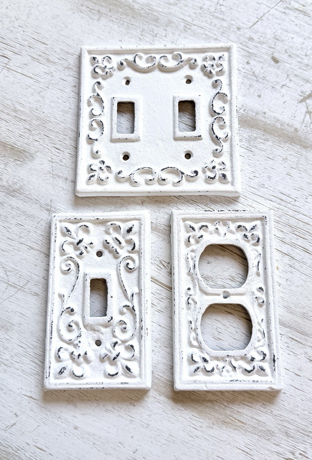 Set Of 3 Fleur De Lis Vintage Style Hand Painted White Cast Iron Wall Plates