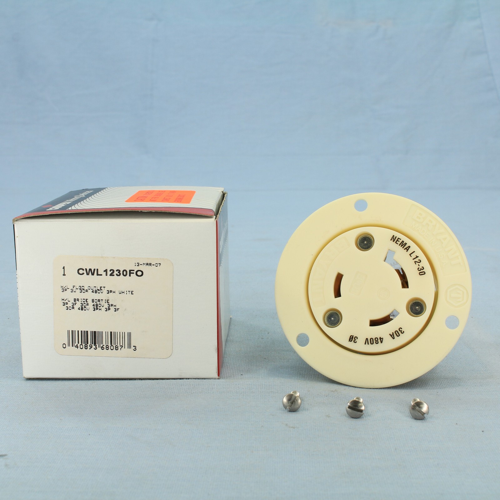 Cooper White Industrial Locking Flanged Outlet L12-30R 30A 480V 3� CWL1230FO