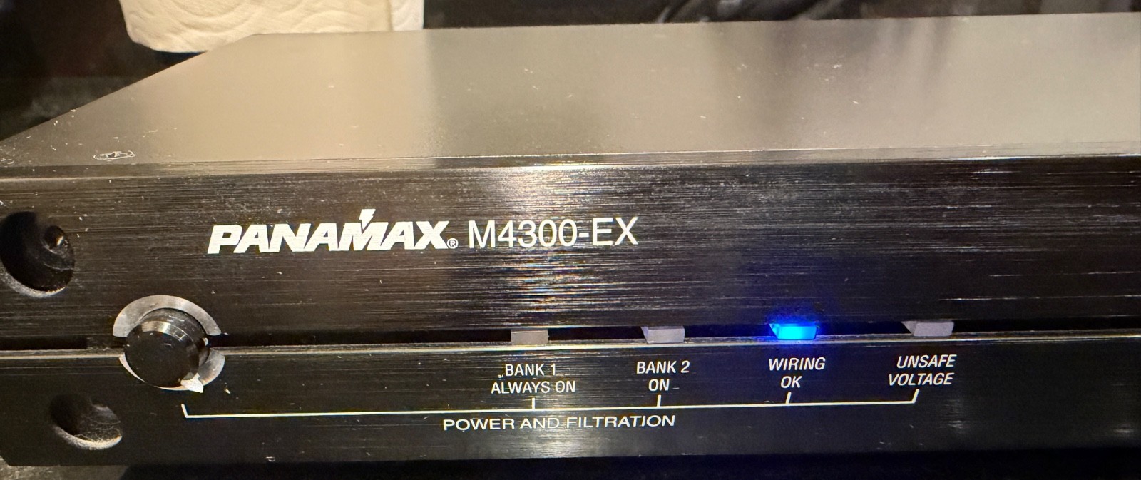 Panamax M4300-EX 8 Outlet Power Conditioner & Surge Protector PRISTINE + MANUAL