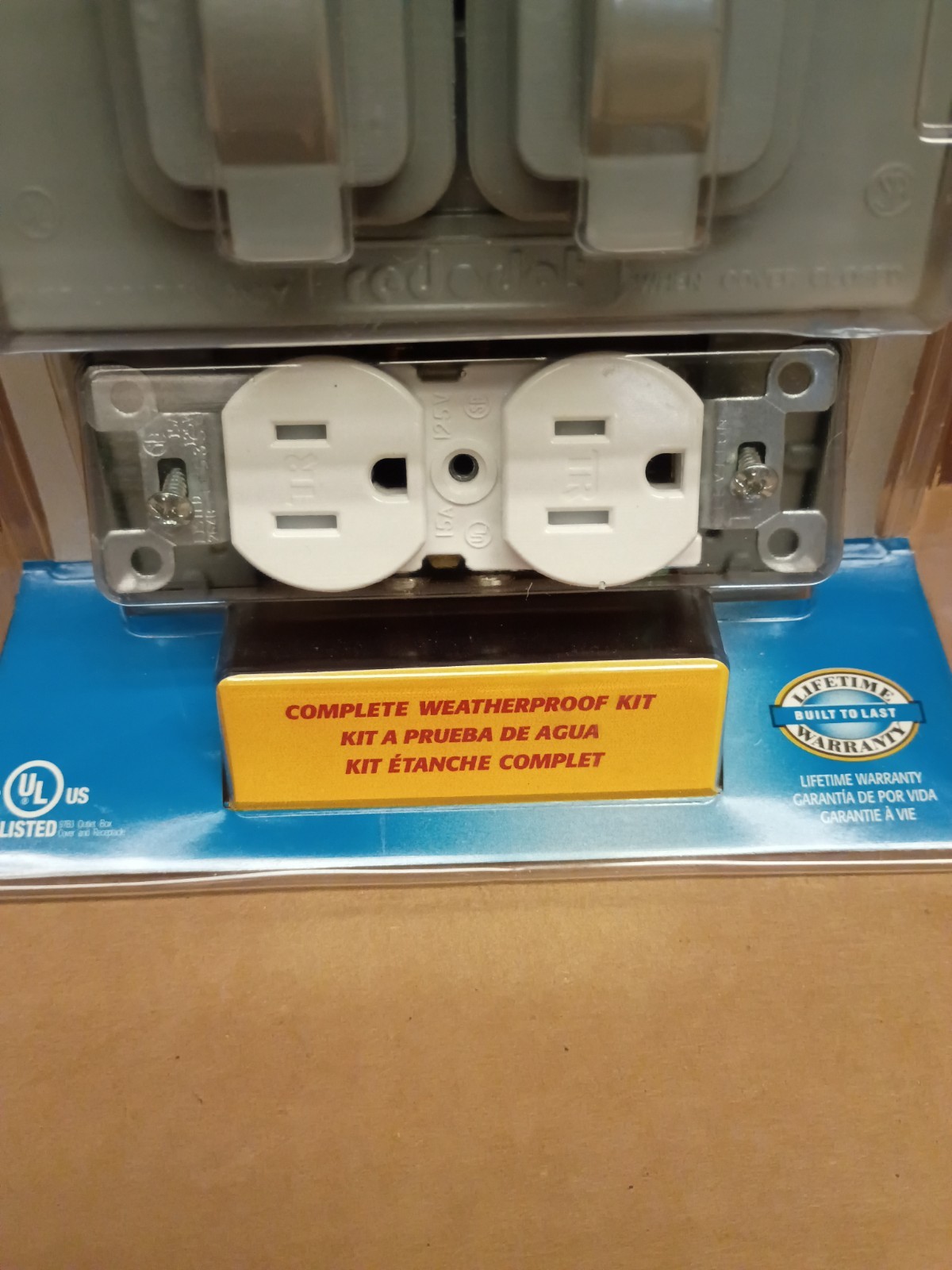 Exterior Duplex Outlet Kit No. CS312WH. 15A, 125 Volts AC Weatherproof NOS