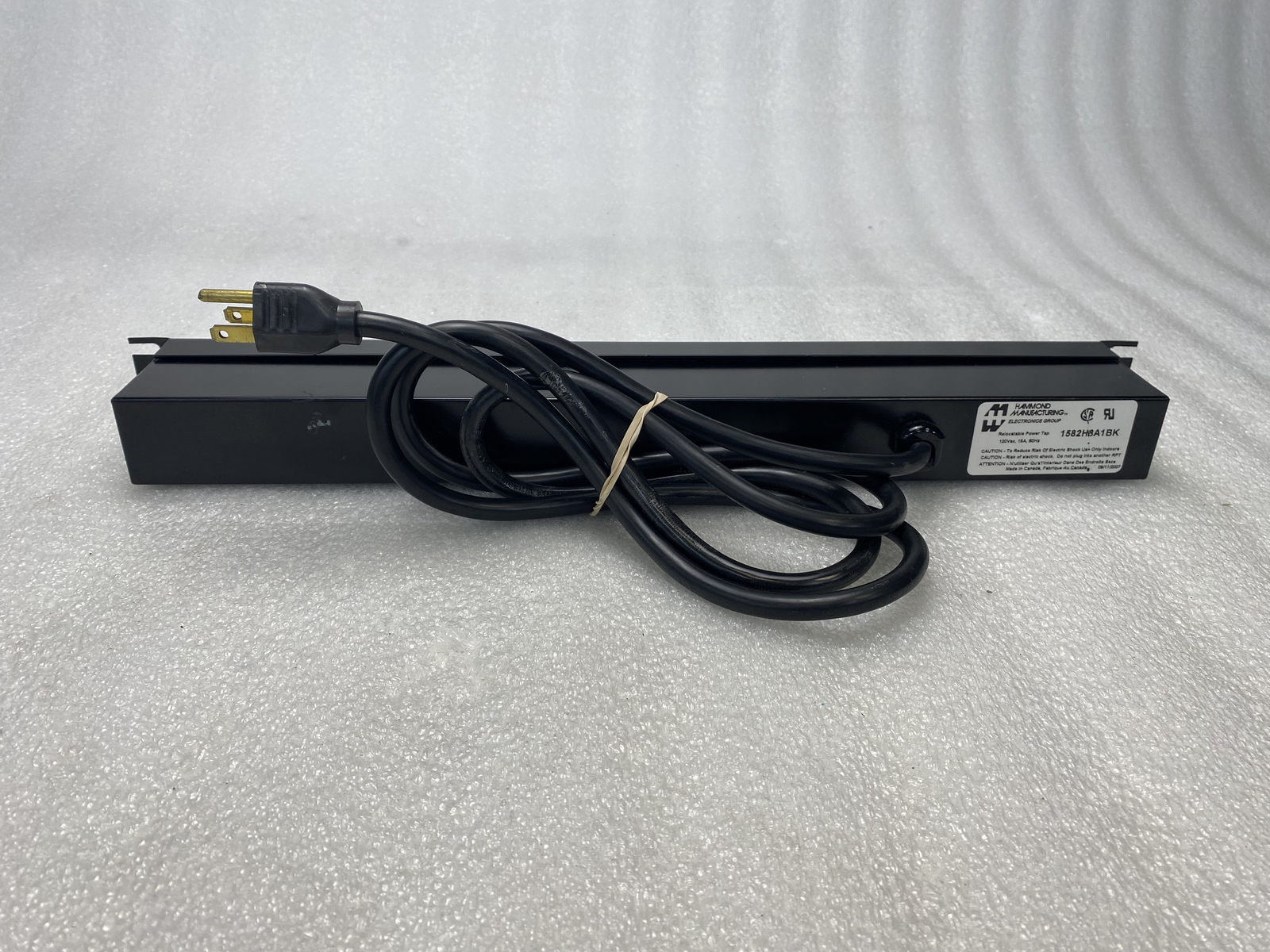 HAMMOND MFG 1582H8A1BK 8-Outlet Strip Rack Mount Surge Protection