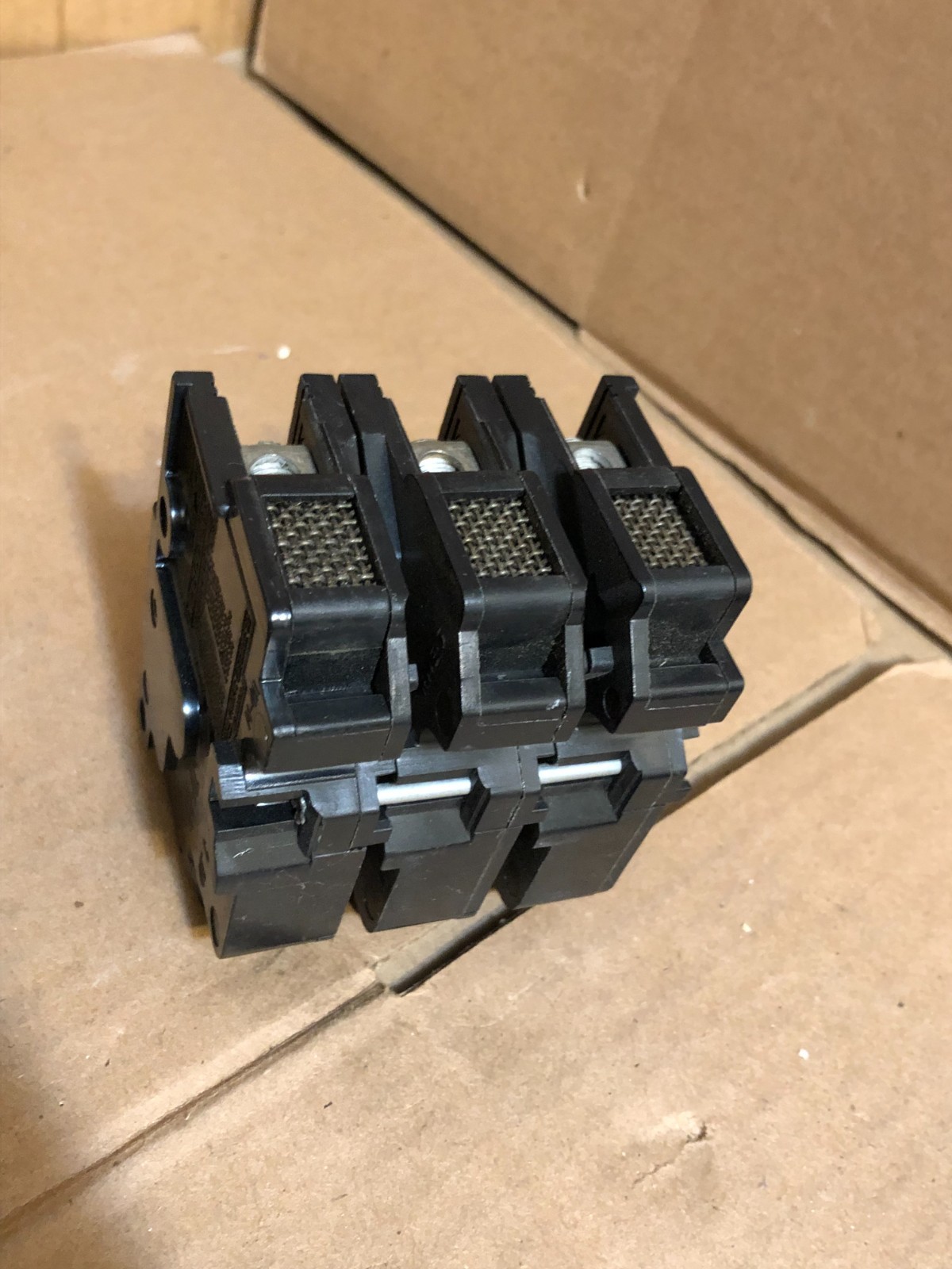 Mixed Lot of 9 15 Amps 120/240V 1 & 2 Pole Circuit Breakers