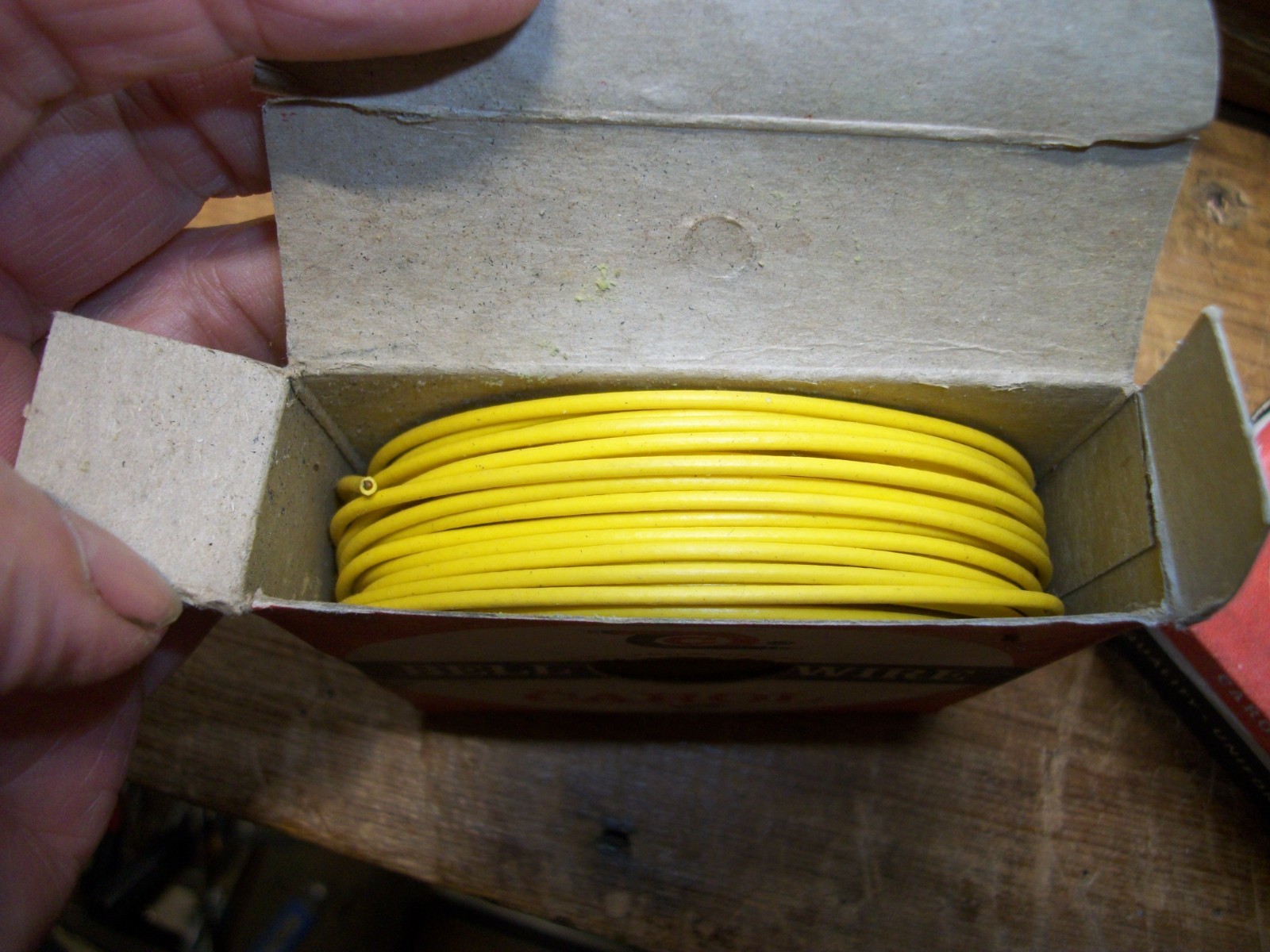 2 Rolls Carol Bell Wire Hobby 1) Green 1) Yellow 18ga 75ft each roll No. 0500-2