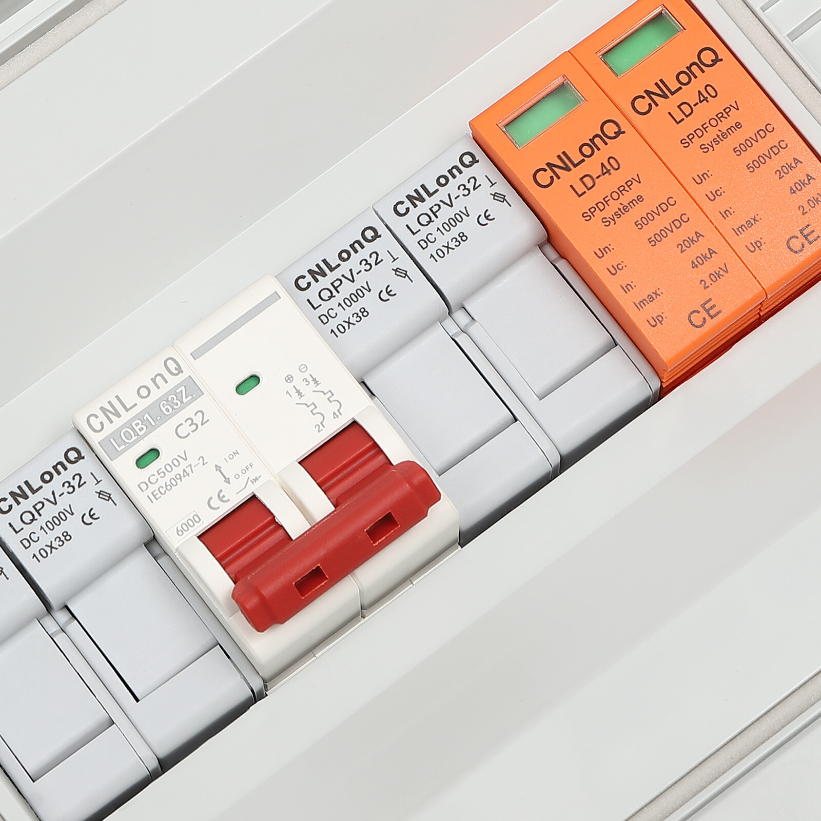 DC 500V / 1000V Solar PV Combiner Box 2 Strings Circuit Breaker For Solar Panel