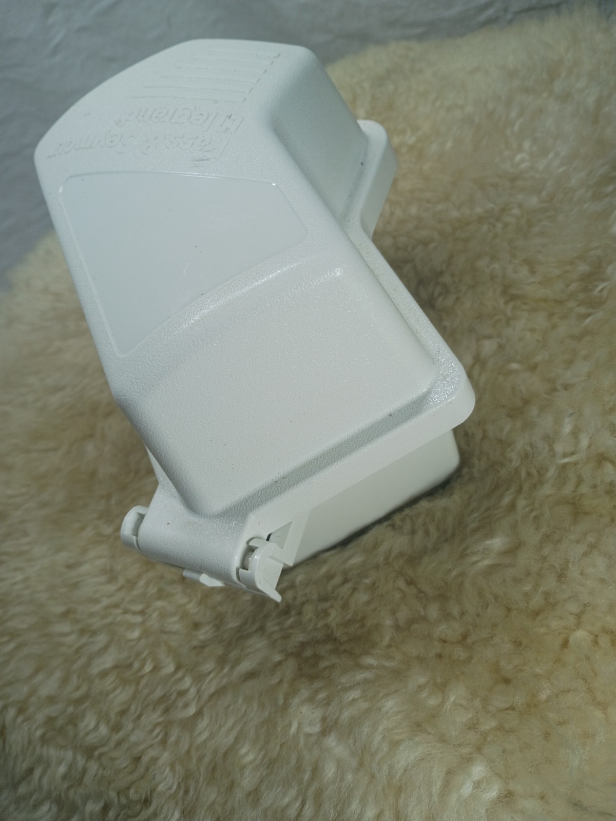PASS SEYMOUR LEGRAND WEATHERPROOF WHILE IN USE OUTLET COVER GRAY WHITE SET OF 2