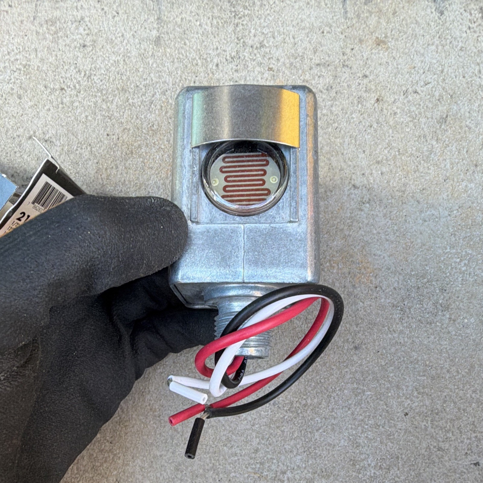 TORK 2101 Photoelectric Photocontrol Switch 120VAC SPST Conduit Mount